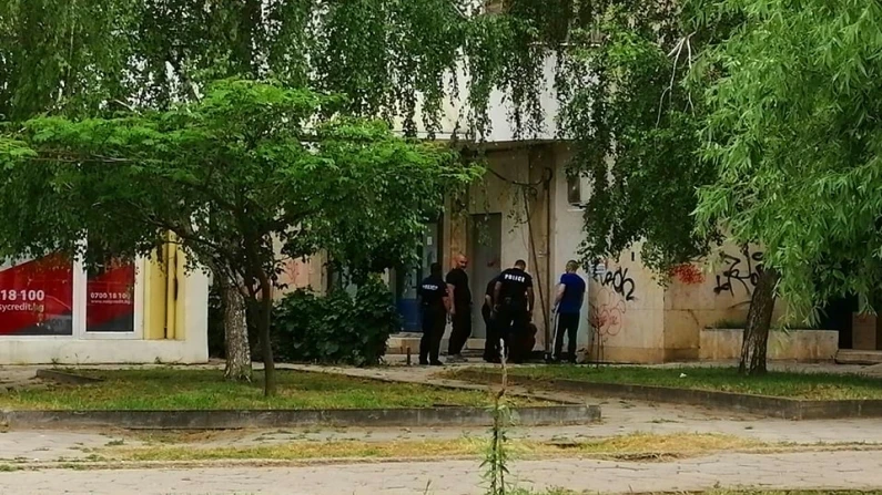 НОВ УДАР! Задържаха двама с хероин, метамфетамин и канабис