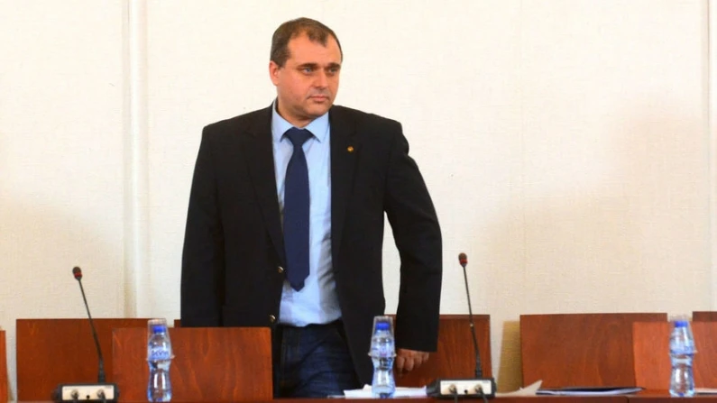 Депутати внасят закон срещу фалшивите сайтове без ясен собственик и новини без автор