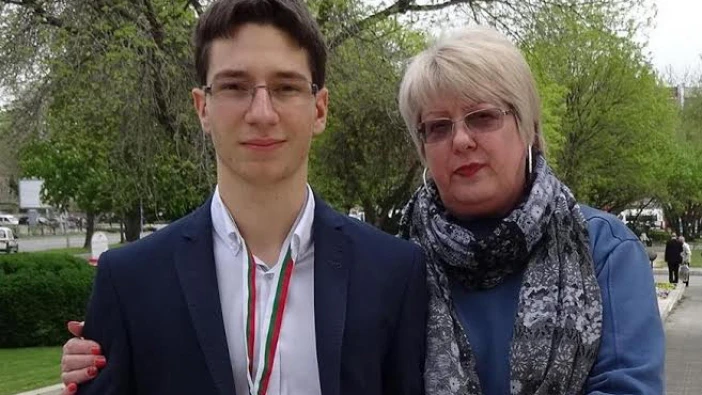 Силистренецът Иван Савов с признат резултат по история в СУ след първо място в националната олимпиада