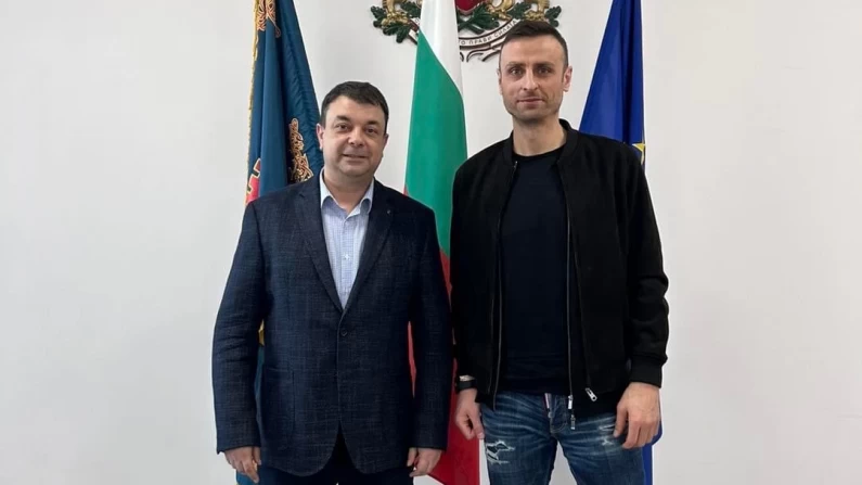 Димитър Бербатов обсъди бъдещето на българския футбол с кмета Александър Сабанов