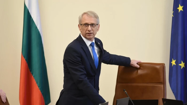 Кабинетът в оставка проведе днес редовното си заседание