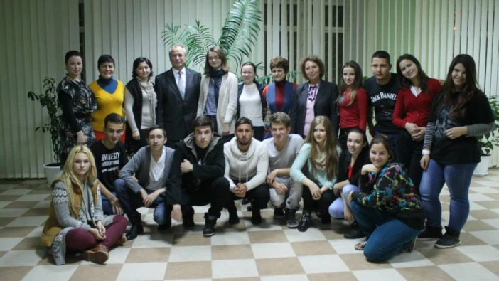 Ученици от ПГСУАУ "Атанас Буров" участваха в международна среща в столицата на Молдова