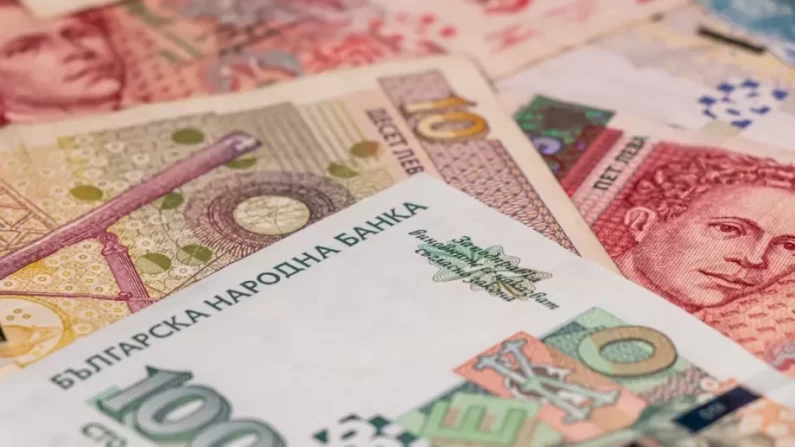 Средният осигурителен доход е 1592,01 за януари