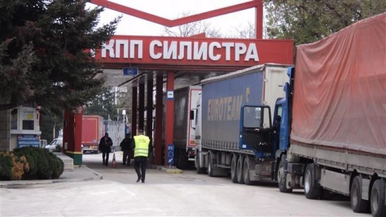 Обновена е декларацията за преминаване през КПП в областните градове