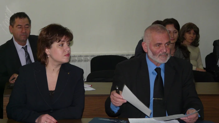 ГЕРБ, ПДС, "Атака", ДПС и ВМРО" поделиха властта в Общински съвет - Силистра БСП, "Свободен избор" и "Новото време" (МК "ГЕ") не я пожелаха