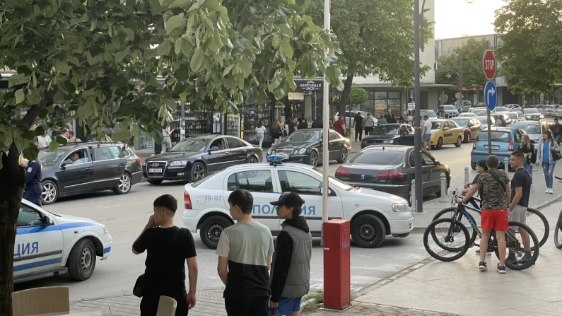 ОБНОВЕНА: Цялата полиция на крак в Силистра, огромен етнически скандал между българи и роми