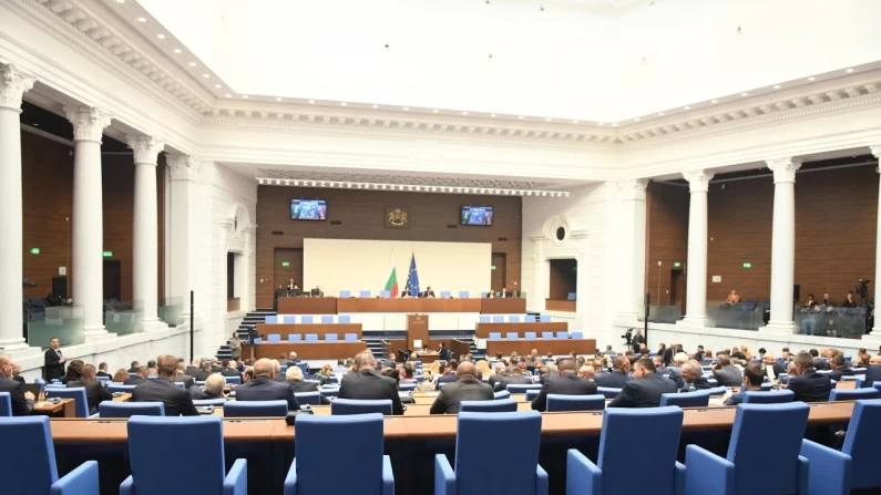 Краят на дерогацията влиза в пленарната зала