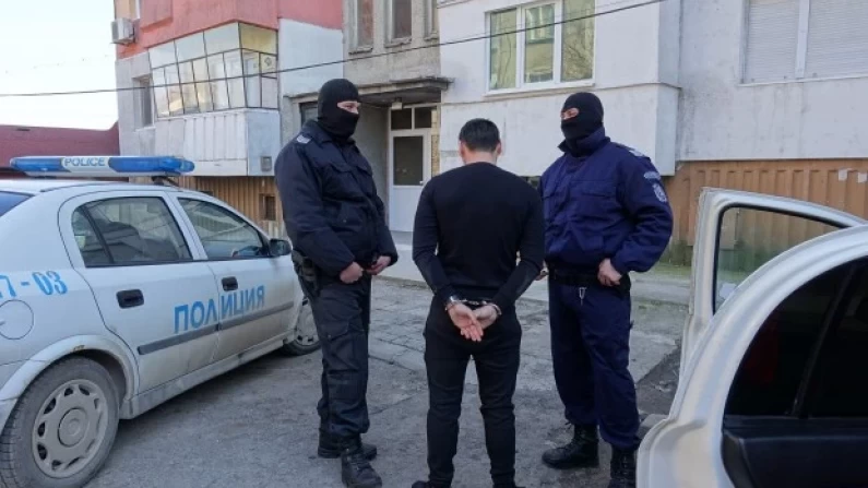 Полицаите в Силистра заловиха поредния младеж с наркотици