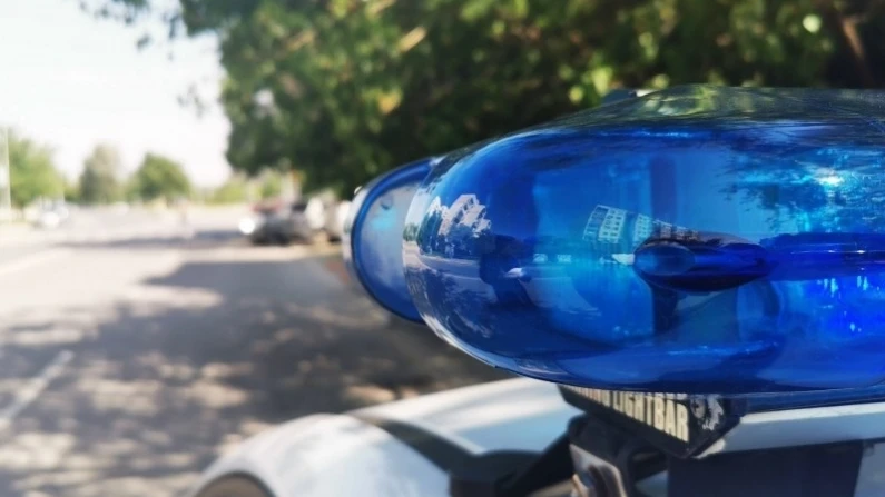 Заловиха трима шофьори да карат автомобили с табели на друго МПС