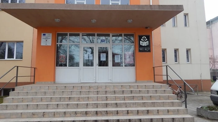Отнеха пистолета на учителя от ОУ "Иван Вазов"