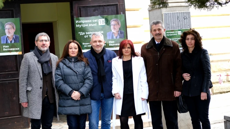 “Изправи се! Мутри вън!”: Да срежем конците на политическите кукловоди