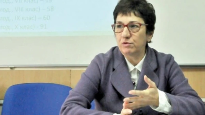 Габриела Миткова: "В област Силистра на обучение от разстояние в електронна среда са 9 паралелки..."