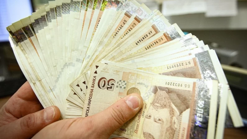Минималната заплата става 1080 лева, ето от кога