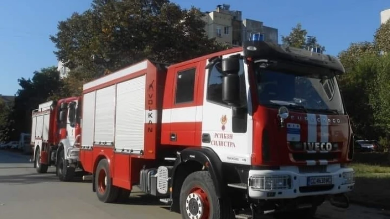 Два пожара са загасили огнеборци през вчерашния ден