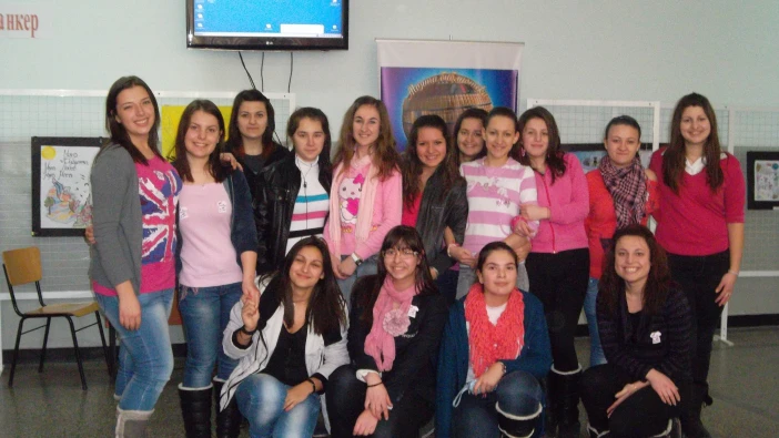 27.02.2013 - Дeн на розовата фланелка в ПГСУАУ "Атанас Буров"