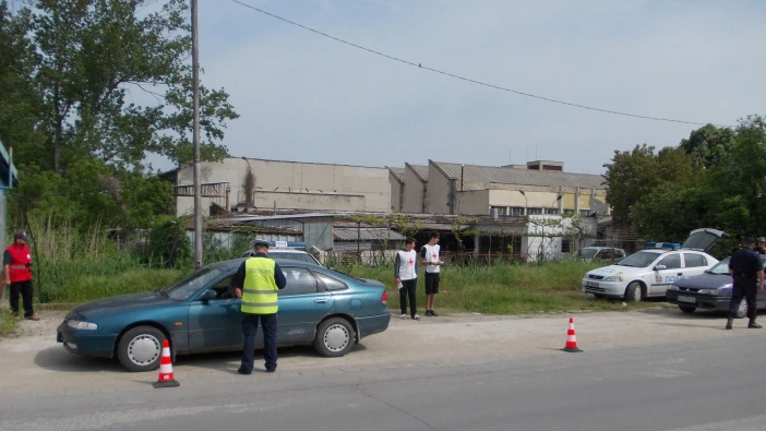 Полицейски служители и доброволци от БМЧК в съвместна операция по пътна безопасност