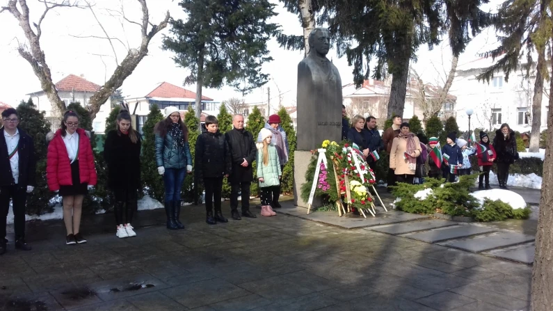 Дуловчани честваха Националния празник - 3 март