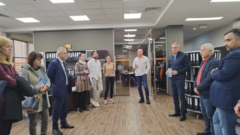Ивелин Статев и кандидатите за общински съветници от ПП ГЕРБ се срещнаха с работещите в "Елика Груп"
