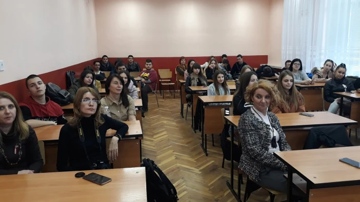 Бъдещи икономисти стават "детективи" на европейски проекти