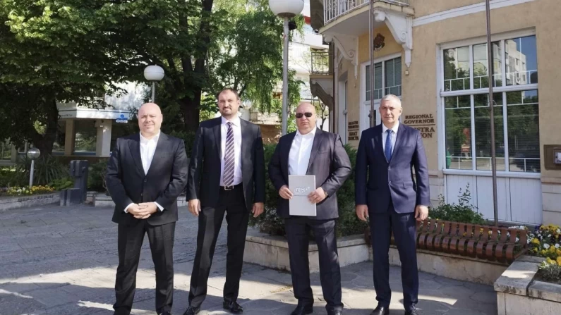 В деня на Св.Георги Победоносец, коалиция ГЕРБ -СДС регистрира листата с кандидати за народни представители  в Силистра