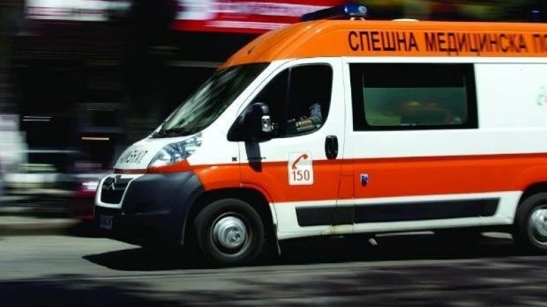 Мъж е пострадал след падане от покрив на сграда в Дулово