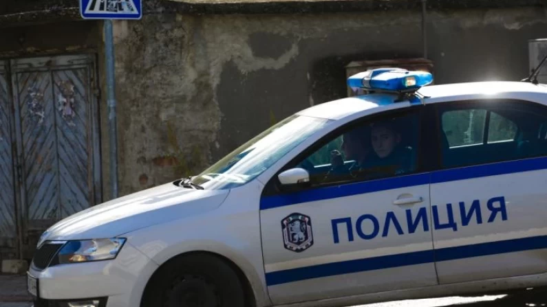 Два автомобила се удариха на кръстовище в Силистра