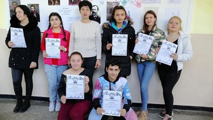 Ученици от ПГСС-Ситово продължават участието си в Националното състезание по български език и литература